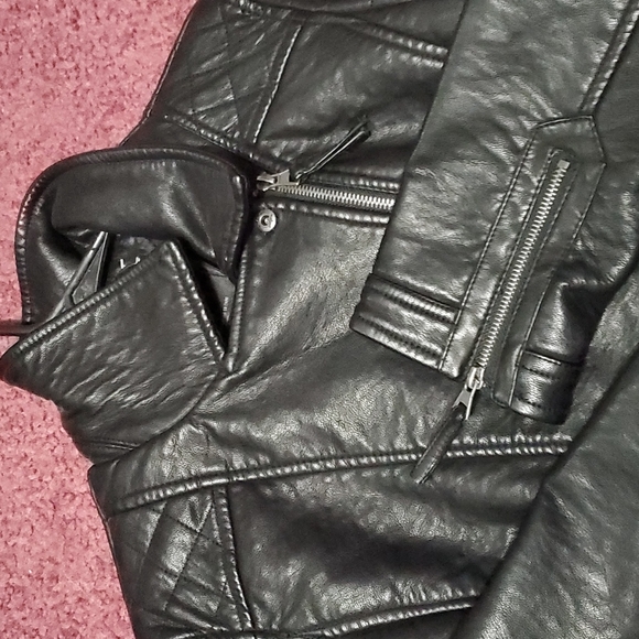 Leather jacket - Picture 2 of 3